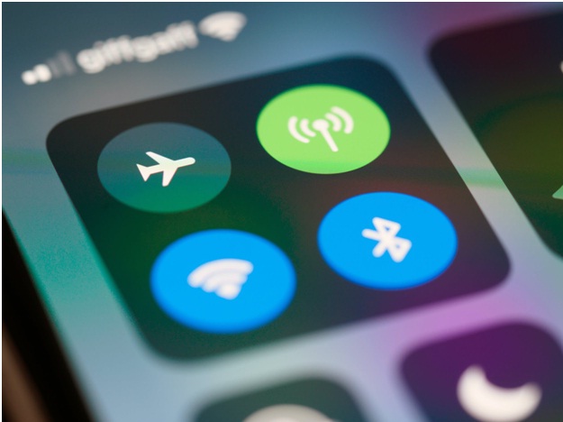 iPhone plane mode, cellular data, wifi, and bluetooth